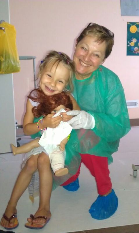 Enfin dans les bras de mamy